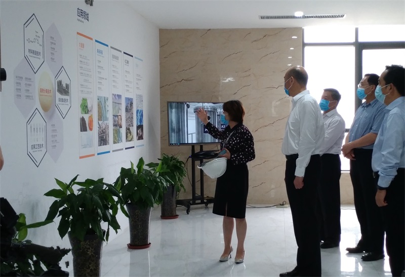 陕西省省长刘国钟注西安市市长李明远一行调研高陵Z6尊龙产业园
