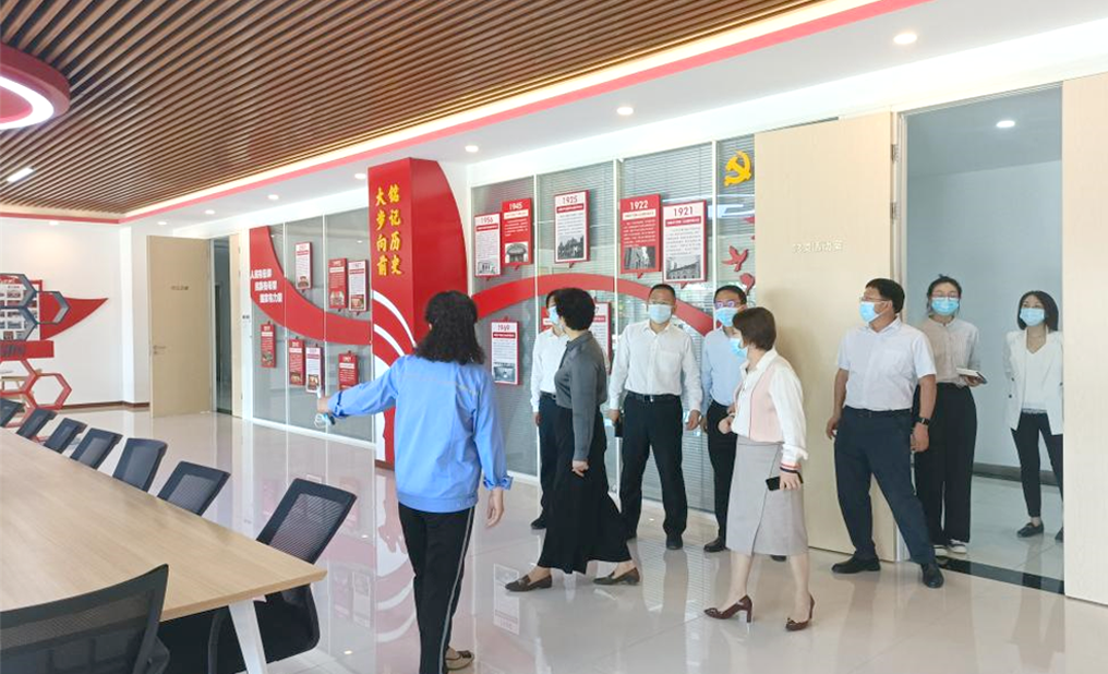 西安市委副书记赵璟一行调研高陵Z6尊龙产业园 西安市委副书记赵璟一行调研高陵Z6尊龙产业园