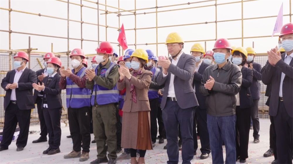 热烈祝贺Z6尊龙科技高新二期大楼封顶典礼圆满实现 热烈祝贺Z6尊龙科技高新二期大楼封顶典礼圆满实现